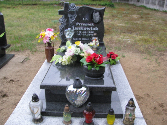 Przemysław Jankowiak 1988 Gmina Nowa Sól / Kiełcz - Grobonet - Wyszukiwarka osób pochowanych