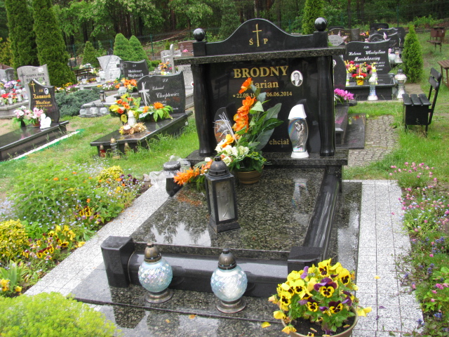 Grób Marian Brodny