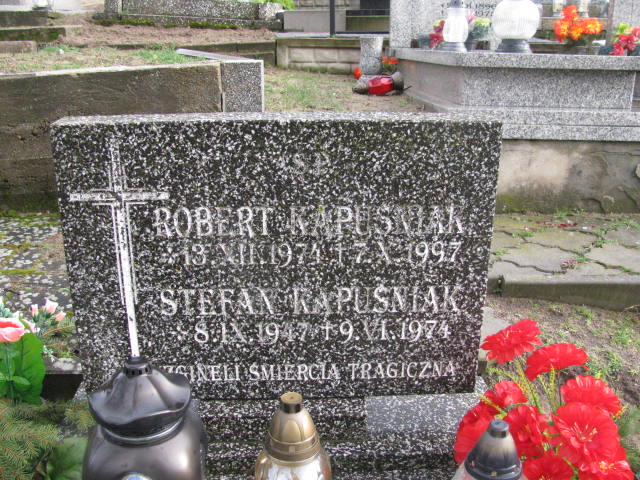 Grób Robert Kapuśniak